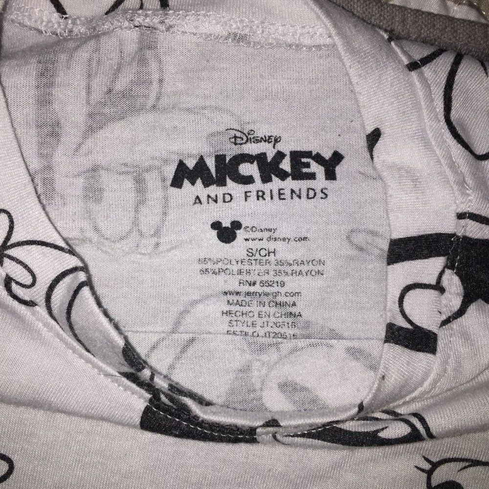 Disney - Picture 2 of 3